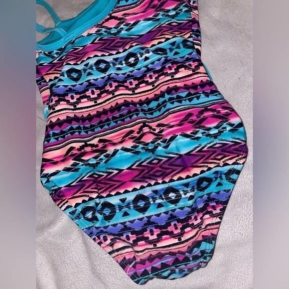 Circo Girls’ One-Shoulder Swimsuit – Size XS (4/5) - Picture 4 of 5